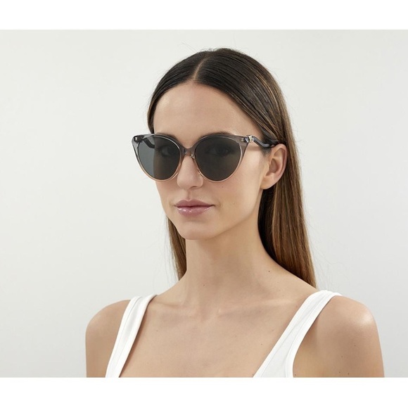 Brand new Gucci Cat eye sunglasses blue/pink gradient - Picture 1 of 7